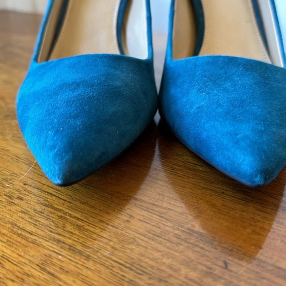 Brand New Without Box Michael Kors Suede Heels - Picture 2 of 6